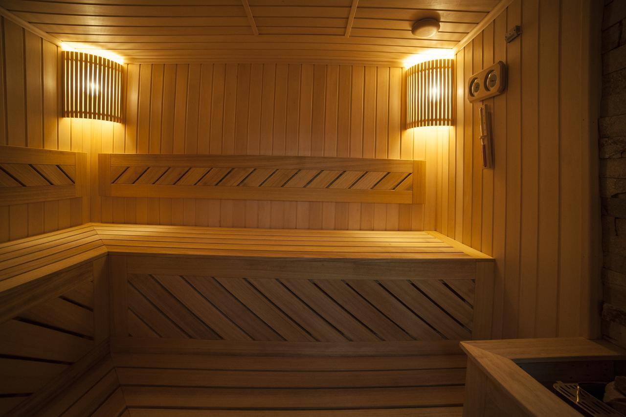 Hotel Sluch Starokostyantyniv Екстериор снимка