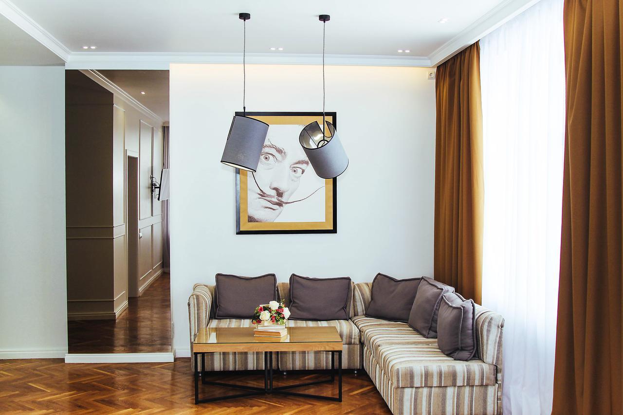 Hotel Sluch Starokostyantyniv Екстериор снимка